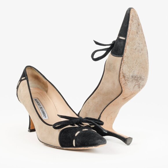 Manolo Blahnik Beige and Black Suede Bow Accent Pumps - Picture 4 of 10